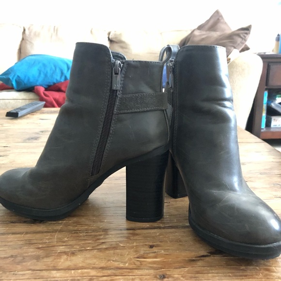 Brown Leather Heeled Boots, Size 7 - Picture 7 of 7